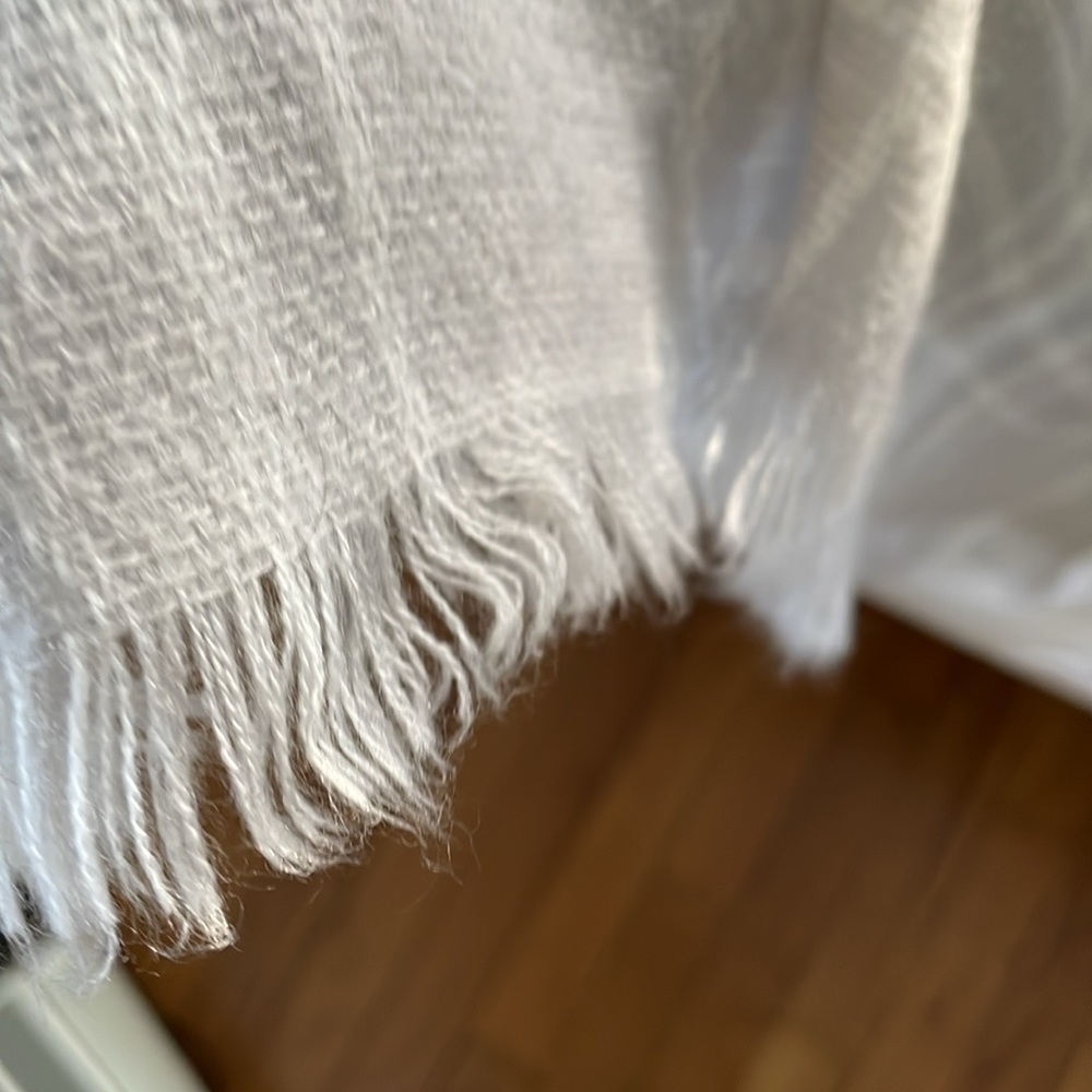 Lauren Gray Plaid Wrap - Picture 7 of 8